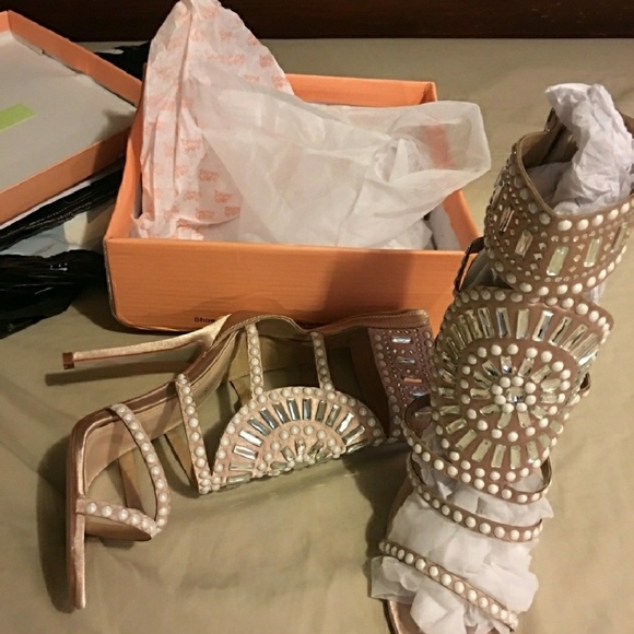 New nude color gladiator pearl heel - Picture 3 of 3